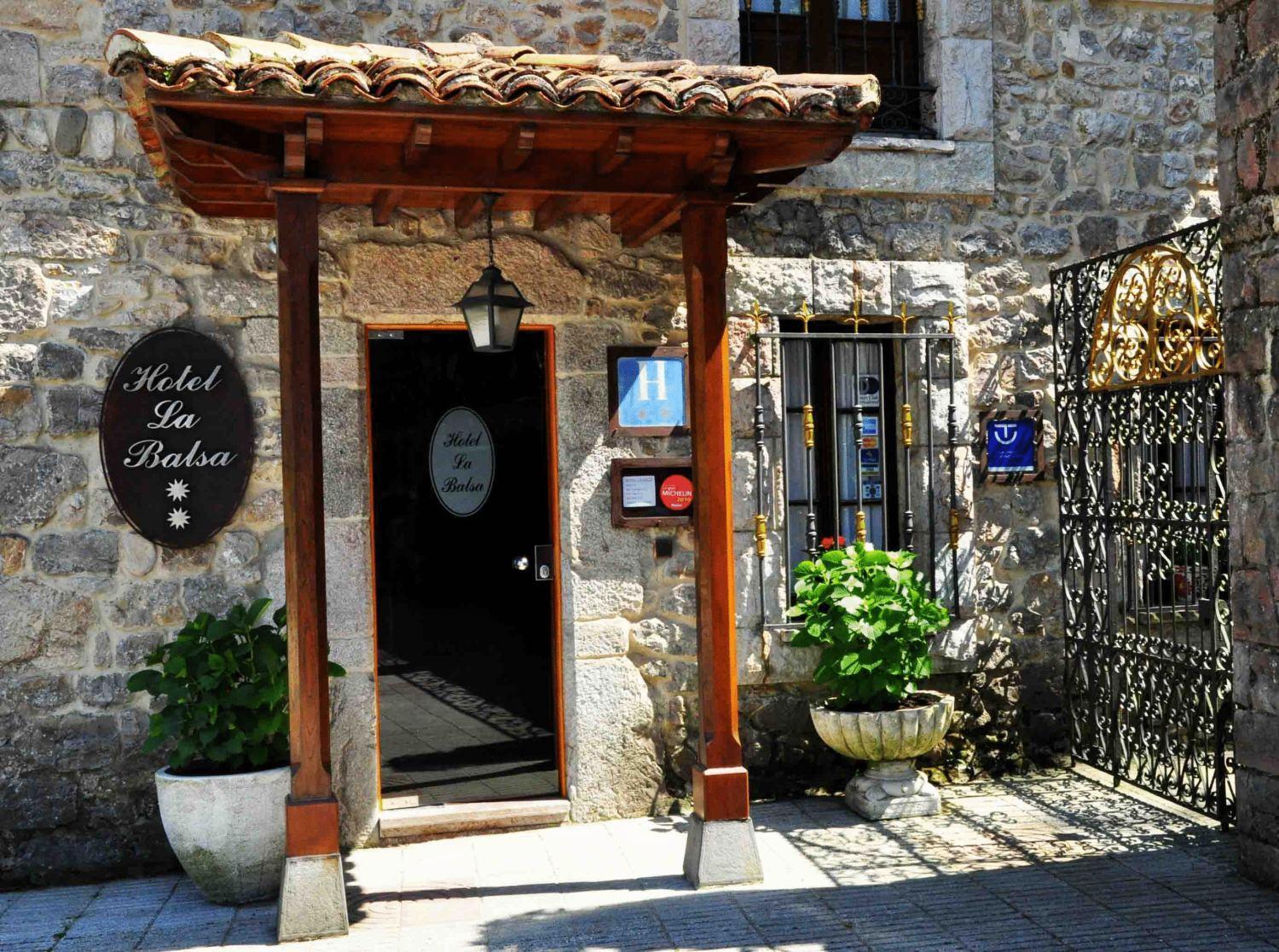 Hotel La Balsa Soto De Cangas Ngoại thất bức ảnh
